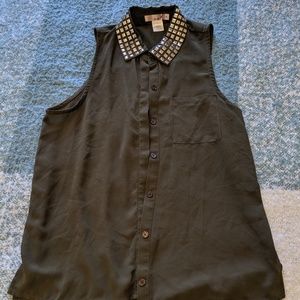 Studded Collar Army Green Sleeveless Button Down